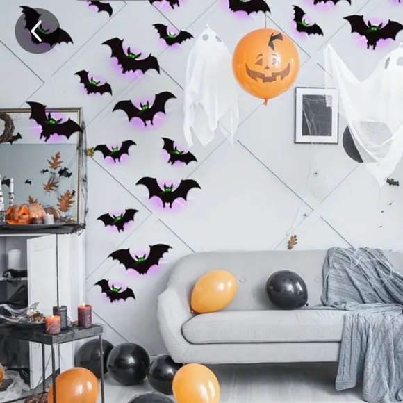 NEW! 24-piece Glow-in-the-Dark Halloween Bats set - Picture 1 of 4